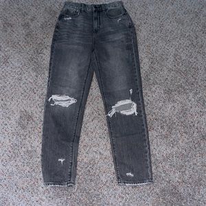 BNWT american eagle black wash ripped mom jean